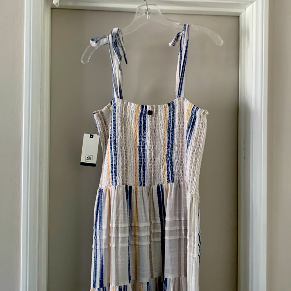 Rip curl summer dress size large.